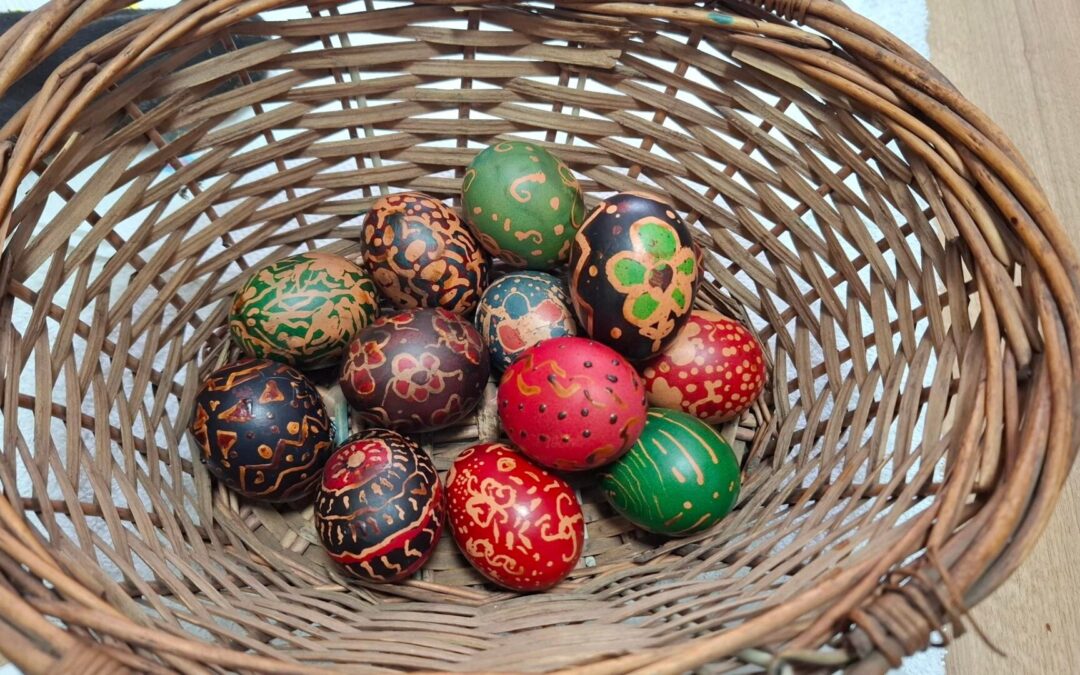 Uskrsna radionica bojenja jaja