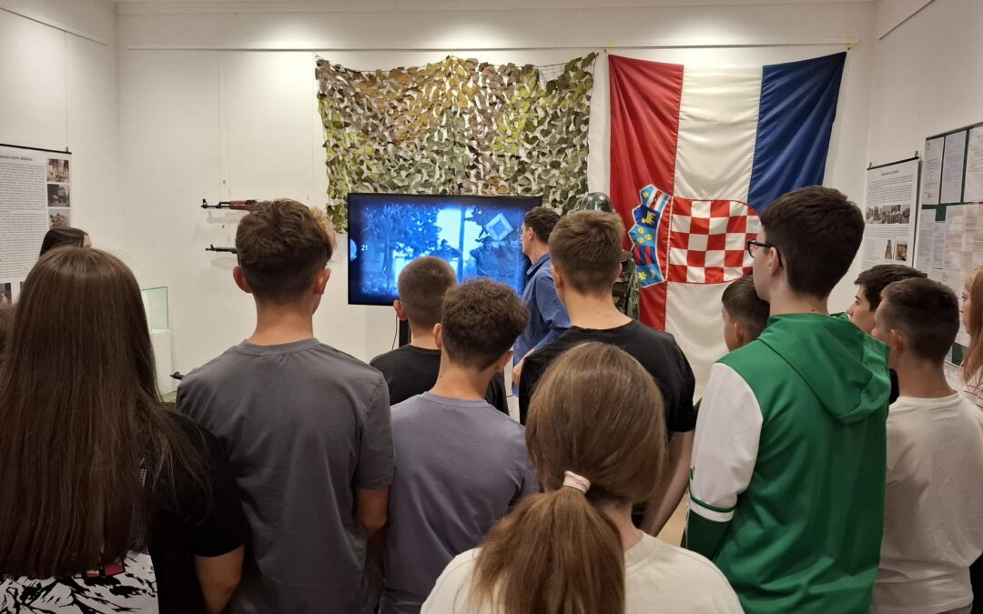 Učenici osmih razreda posjetili Muzej Đakovštine